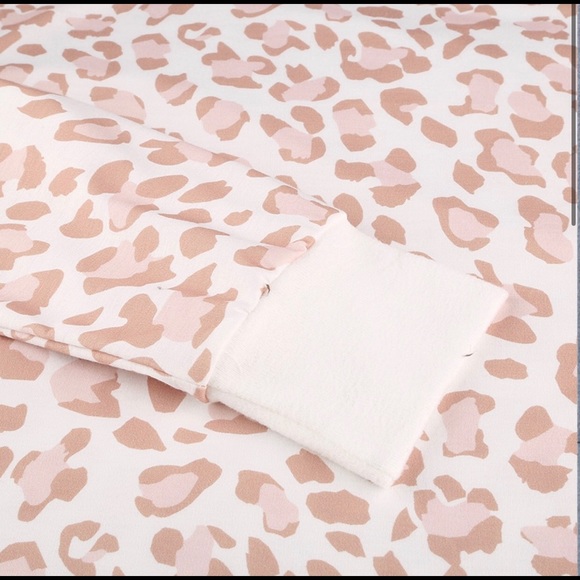 Leopard Sweatshirt - Picture 3 of 3